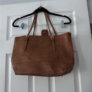Chic Tan Leather Tote Bag